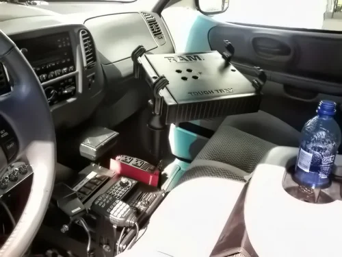 RAM-VB-110-SW1 Крепление для ноутбука RAM No-Drill для Ford F-150 1997-2003 годов выпуска и др. моделей. фото 2 RAM-VB-110-SW1 Крепление для ноутбука RAM No-Drill для Ford F-150 1997-2003 годов выпуска и др. моделей. фото 2